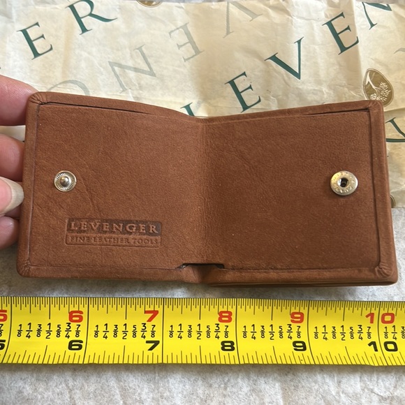 Levenger Century leather Coin Case in original box - Picture 2 of 6